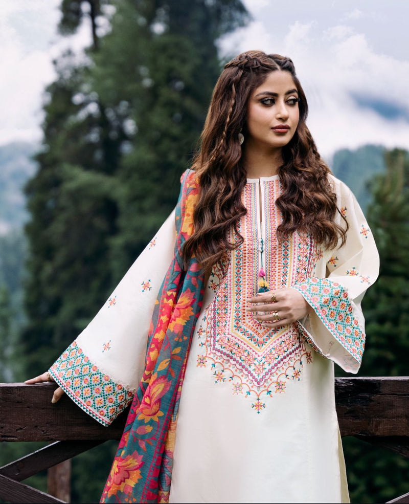 Summer Collection 2K25 – 90/70 Lawn 3PC Heavy Embroidered Suit with Doria Printed Dupatta