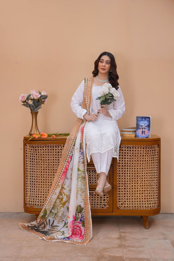 Emaan Eshal – Premium Embroidered Lawn 3PC Suit